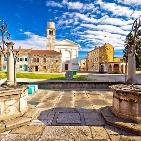 Beautiful Keli With Pool In Vizinada Villa Ferenci